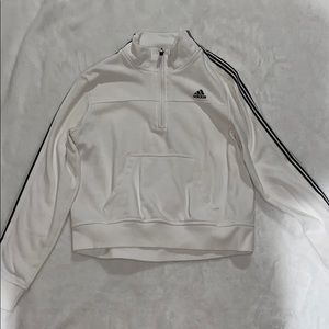 White cropped crew neck!